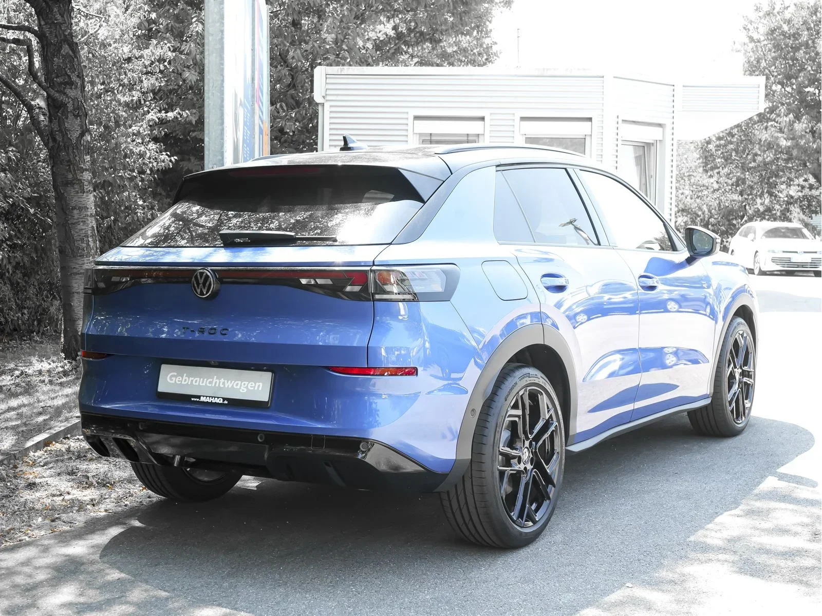 Volkswagen T-Roc 1.5 L ETSI R-Line BlackStyle IQ.Light IQ.Drive Navi ParkAssistPro AreaView EKlappe App YorkAero19'Black DSG