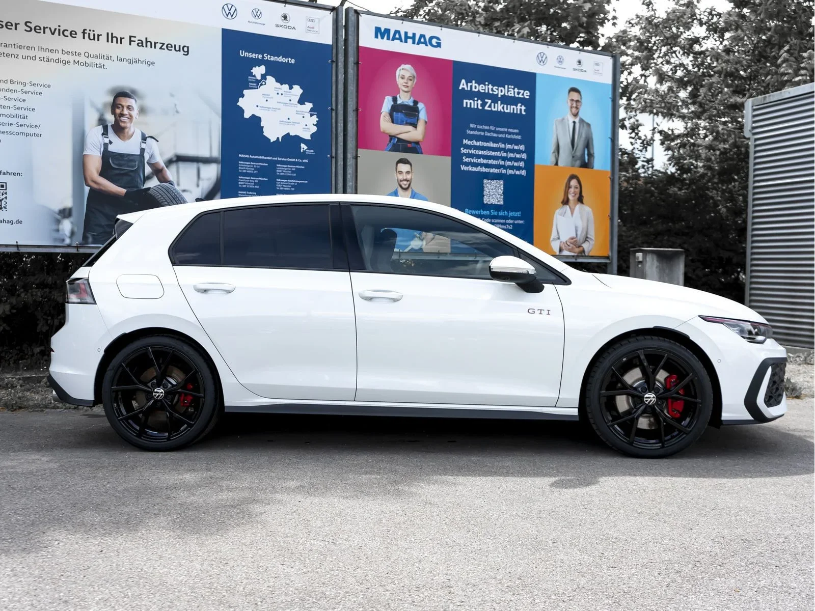 Volkswagen Golf VIII GTI 2.0 TSI Leder AHK IQ.Light Navi ParkAssistPro AreaView Standhz H&K AppConnect DSG