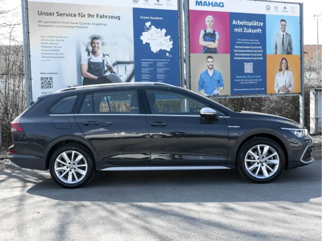 Volkswagen Golf VIII Variant Alltrack 4 Mot 2.0 TDI LED+ Navi ParkPilot App DSG