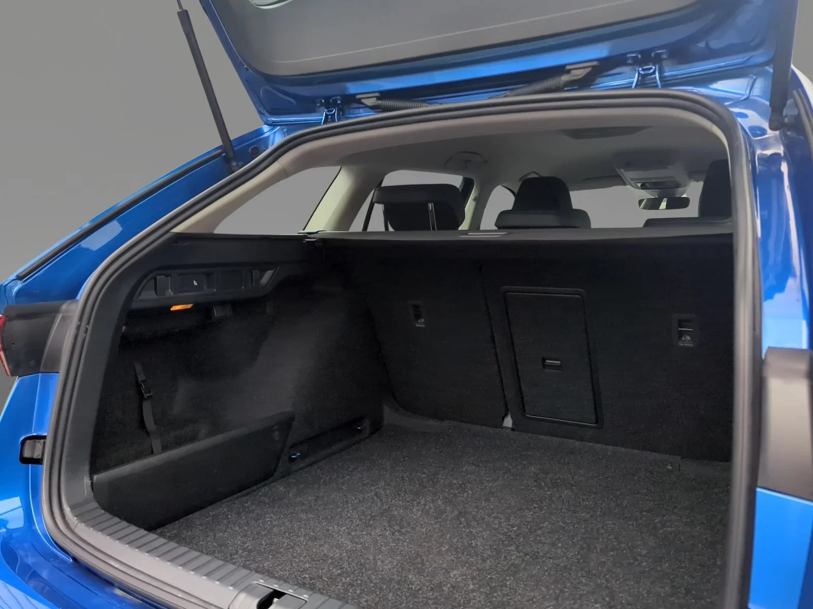 Škoda Octavia Combi Ambition 2.0 TDI AHK LED NAV KAM