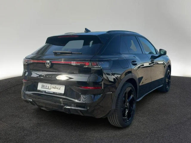 Volkswagen T-Roc 1.5 ETSI R-Line Black Style AHK PANO STHZ
