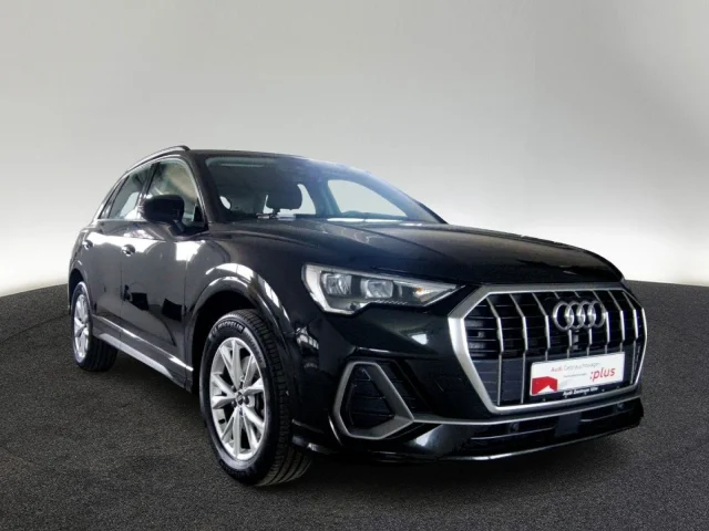 Audi Q3 S-Line 45 TFSI E LED NAVI+ KAM SHZ