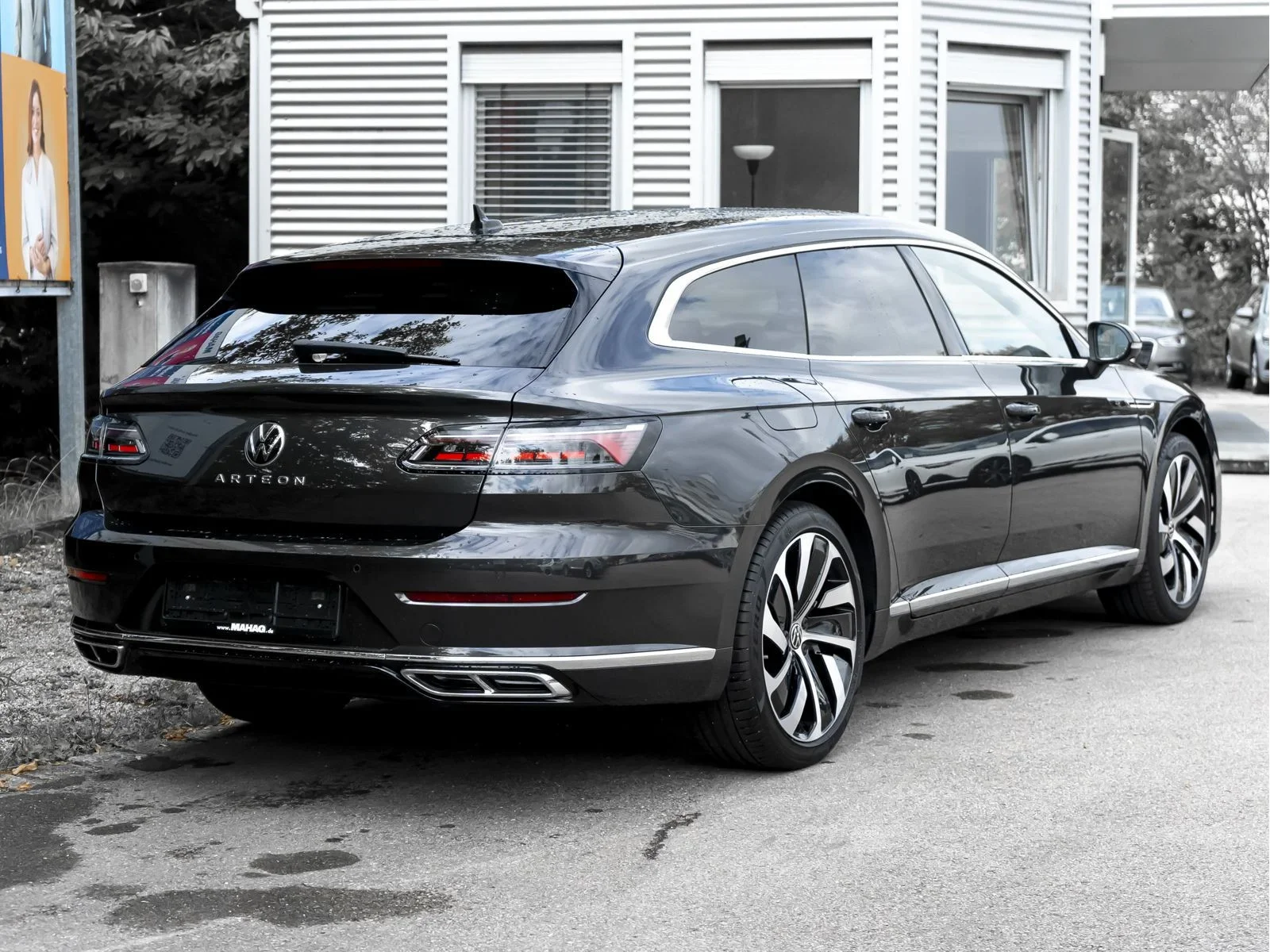 Volkswagen Arteon Shooting Brake 2.0 TDI R-LINE LEDER IQ.LIGHT NaviPro 360° EasyOpen ACC DCC 19"