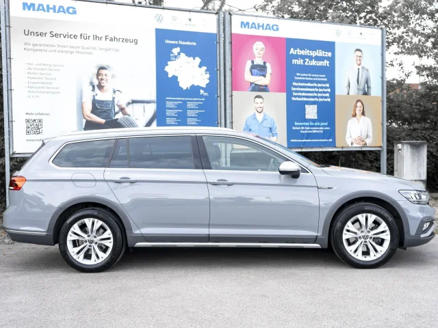 Volkswagen Passat Alltrack 4Mot 2.0 TDI AHK LED Navi ParkPilot RearView App DSG