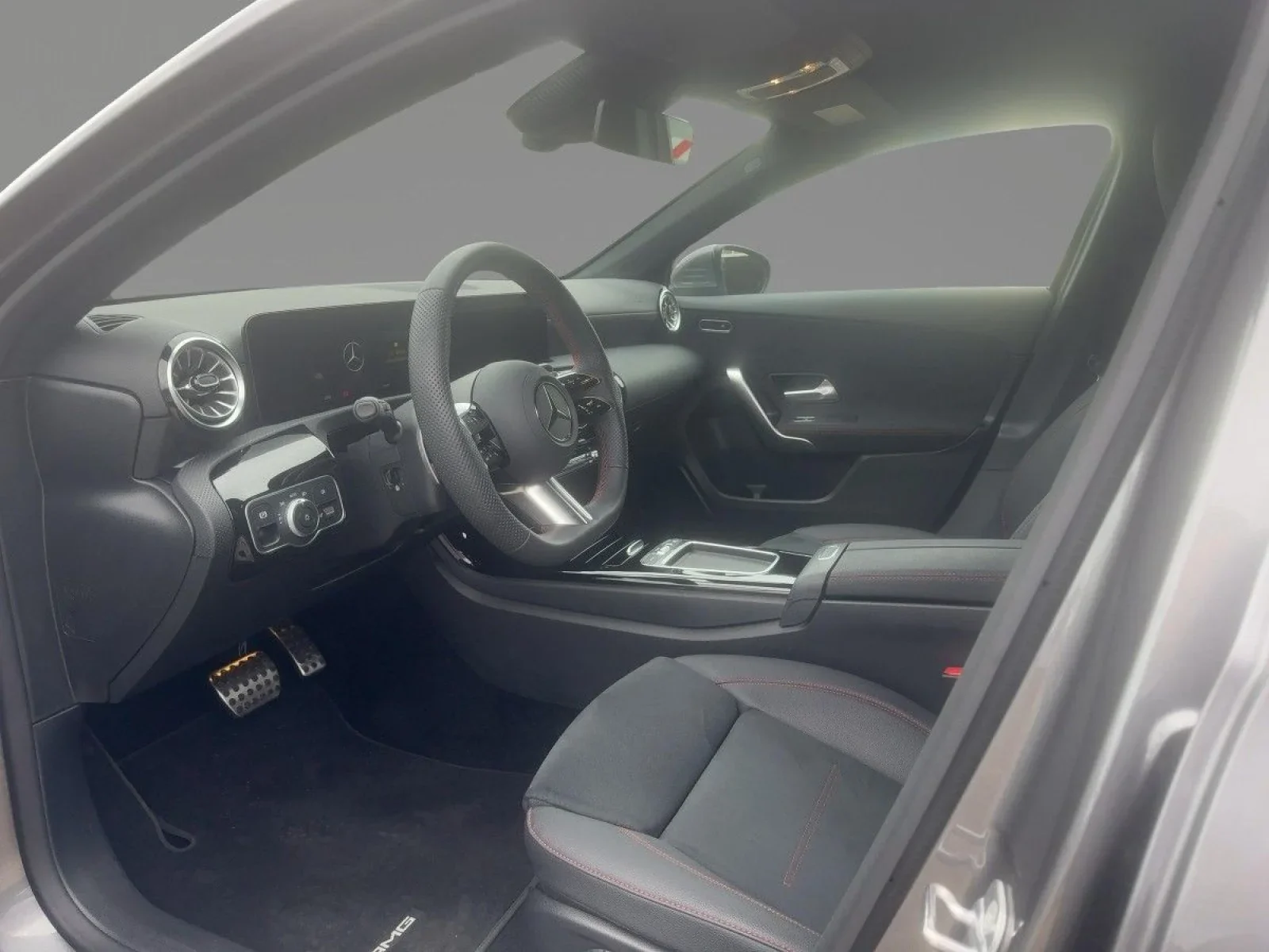 Mercedes-Benz A 200 D AMG Line AHK LED-HIGH 360°KAM NAV