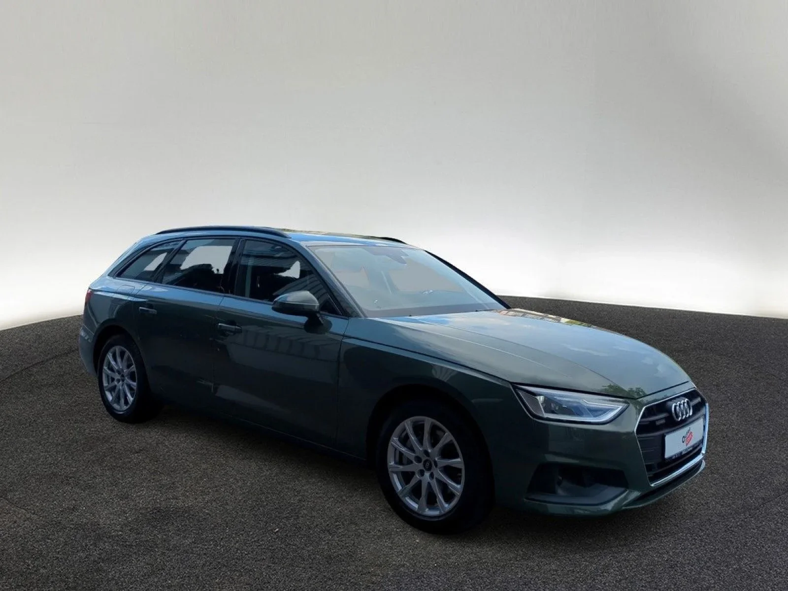 Audi A4 Avant 40 TDI Quattro S Tronic AHK LED NAV+
