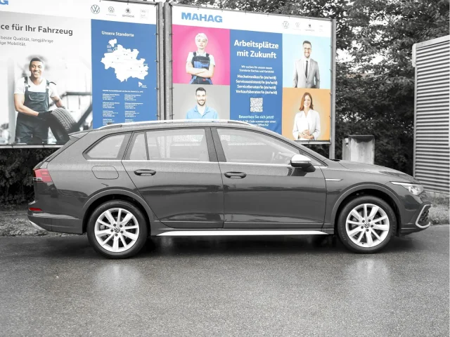 Volkswagen Golf VIII Variant Alltrack 4 Mot 2.0 TDI AHK LED+ Navi ParkPilot App DSG