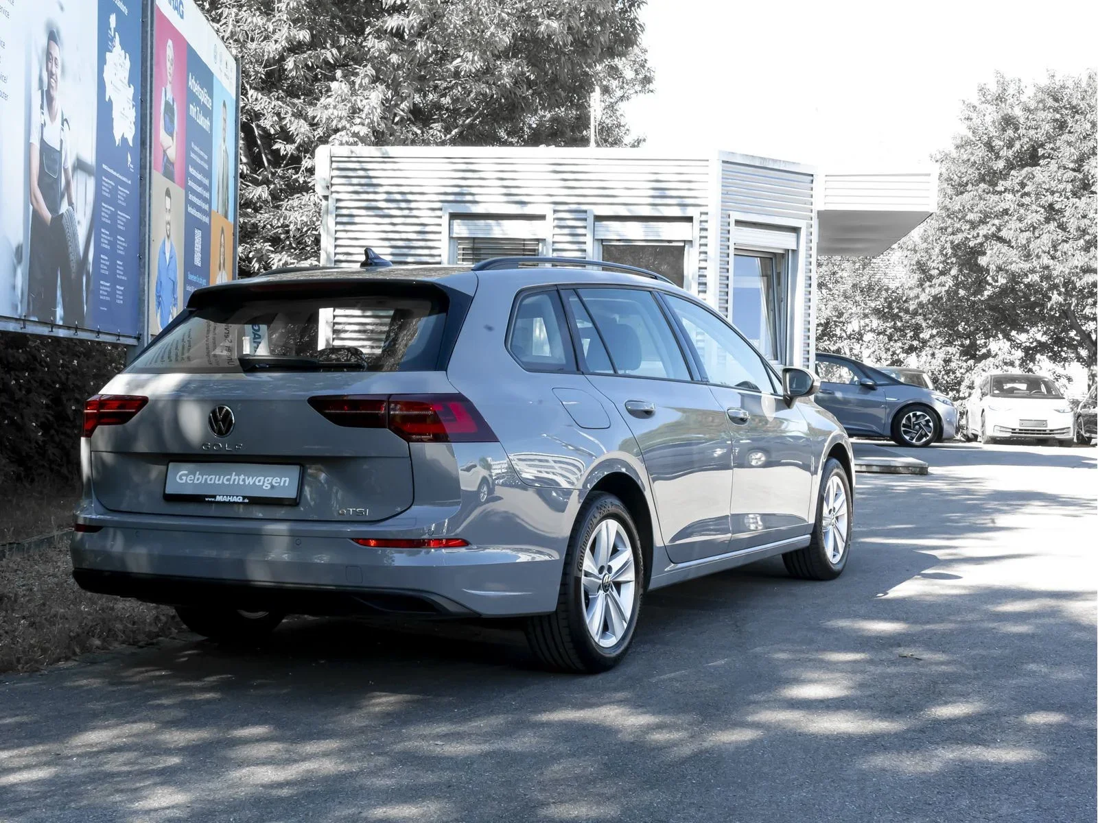 Volkswagen Golf VIII Variant Life 1.5 TSI IQ.Light Navi Pano APP DSG