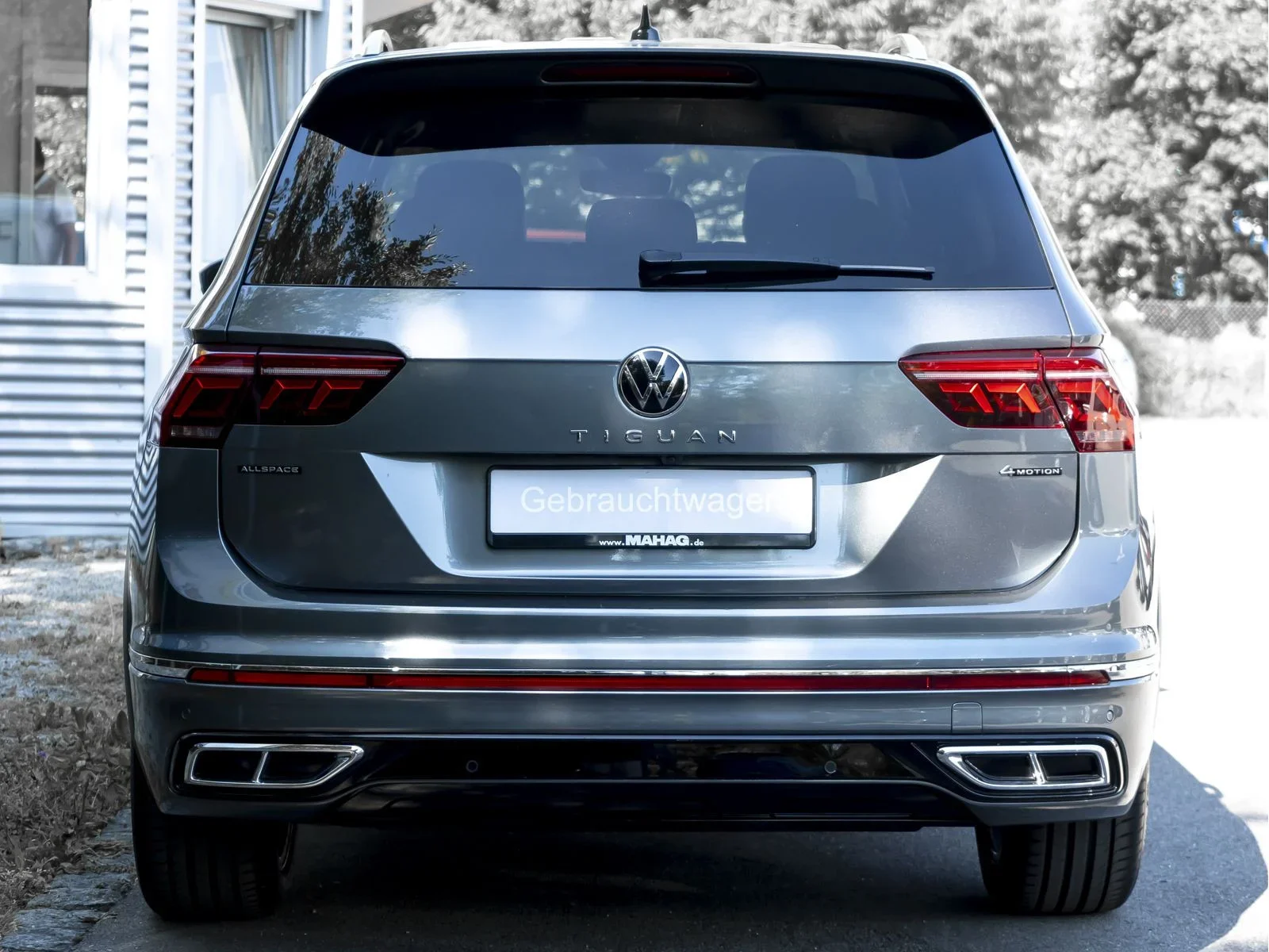 Volkswagen Tiguan Allspace R-Line 2.0 TSI 4Mot 7Sitzer Leder IQ.Light IQ.Drive Navi AHK EKlappe APP DSG