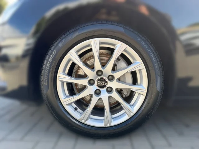 Audi A4 Avant 40 TFSI S Tronic Navi DAB PDC Tempomat LED Sitzheizung