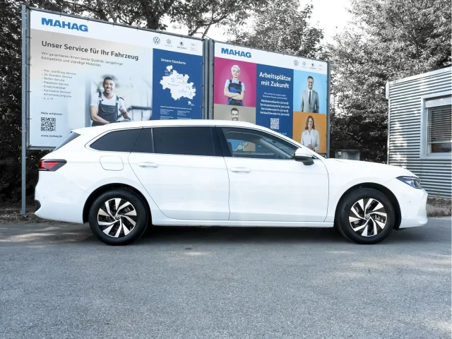 Volkswagen Passat Variant Business 1.5 ETSI LED Navi HuD ParkAssist+ RearView DSG