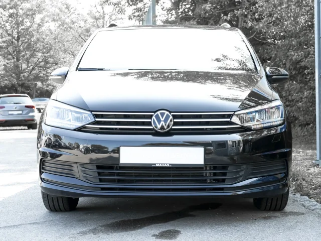 Volkswagen Touran Comfortline 1.5 TSI 7Sitzer LED Navi Pano AHK Standhz ParkPilot