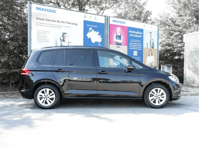 Volkswagen Touran Comfortline 1.5 TSI 7Sitzer LED Navi Pano AHK Standhz ParkPilot