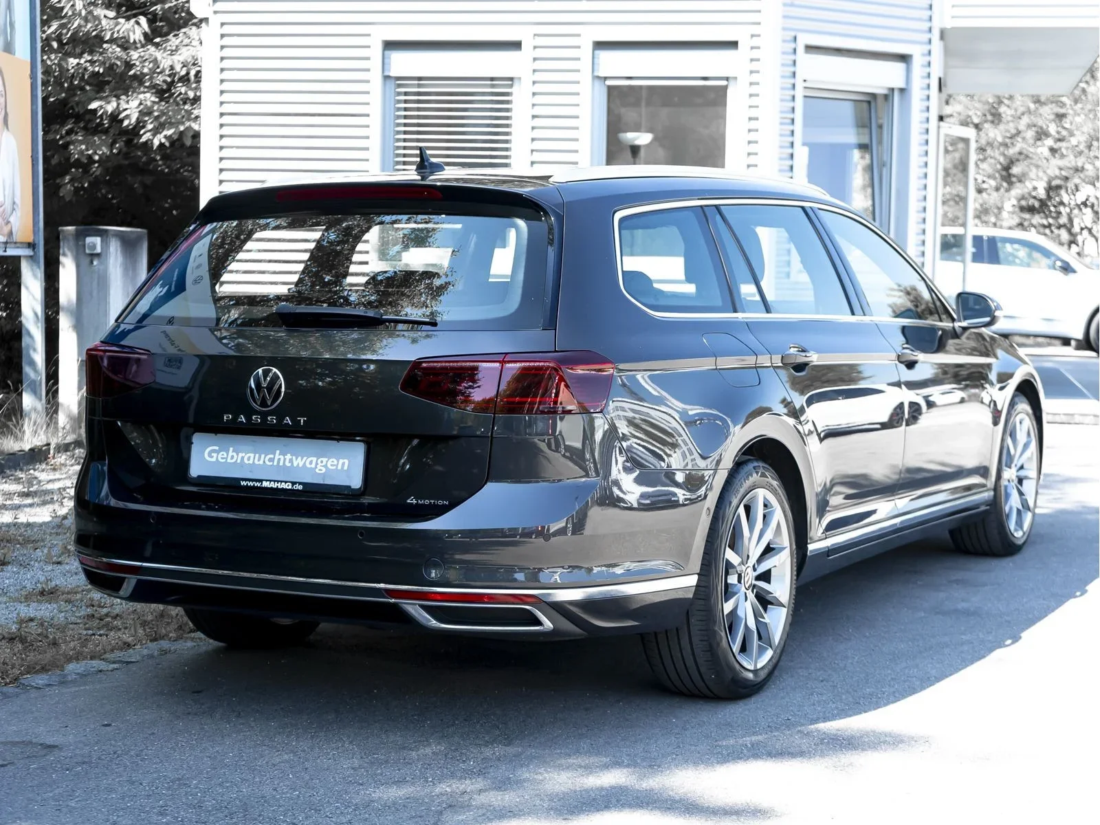 Volkswagen Passat Variant Elegance 2.0 TDI 4Mot IQ.Light IQ.Drive Navi EKlappe DCC ParkAssist RearView APP DSG