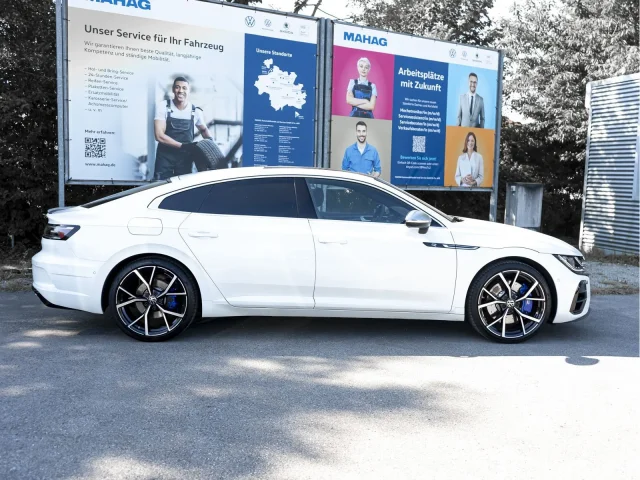 Volkswagen Arteon R 2.0 TSI 4Mot IQ.Light Navi Pano EKlappe ParkAssist RearView APP DSG