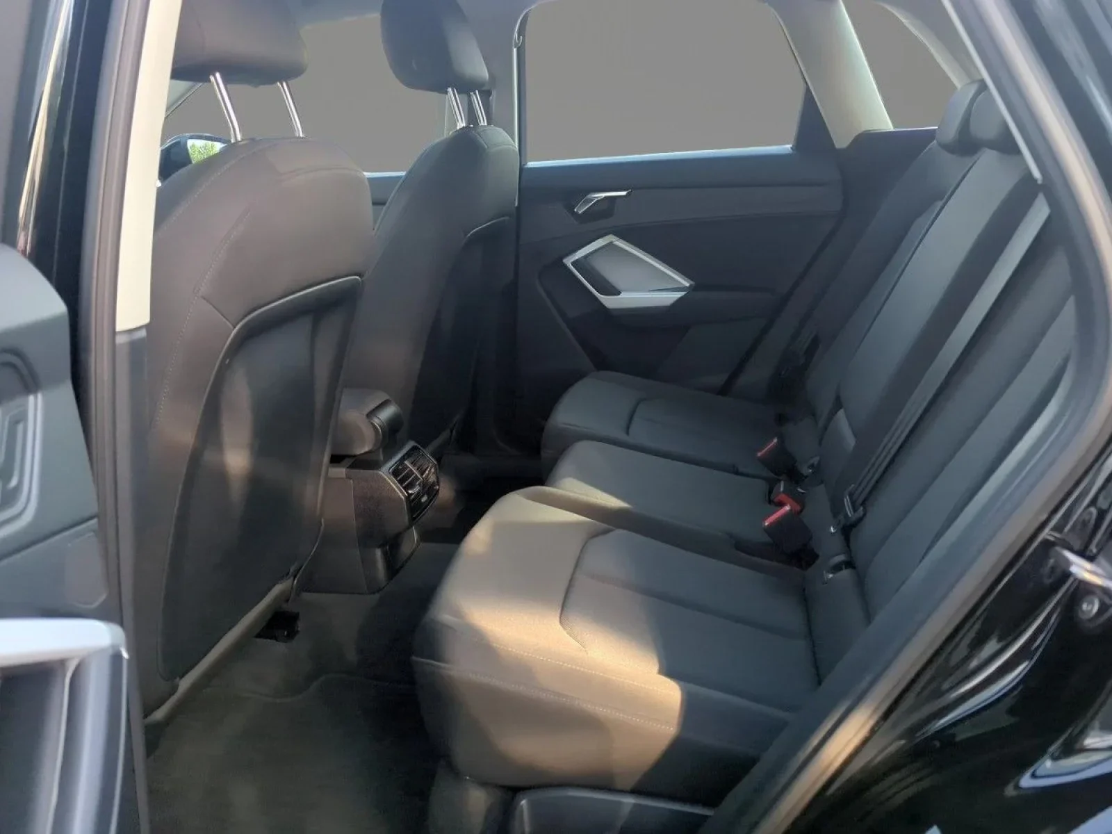 Audi Q3 45 TFSI E LED NAV PDC SHZ EL-HECKKL. VIRTUAL