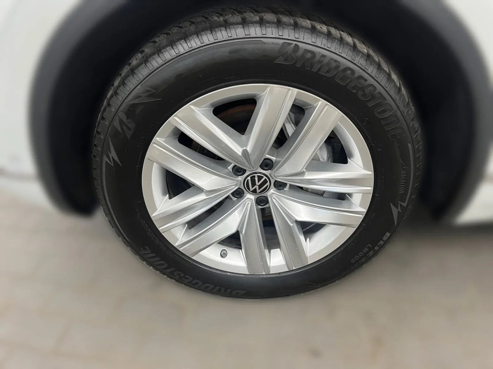 Volkswagen Touareg 4Motion 3.0 TDI Tiptronic Navi Leder Rückfahrkamera ACC DAB+