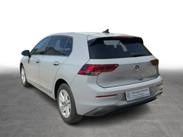 Volkswagen Golf VIII 1.0 TSI Life Navi LED SHZ ACC PDC