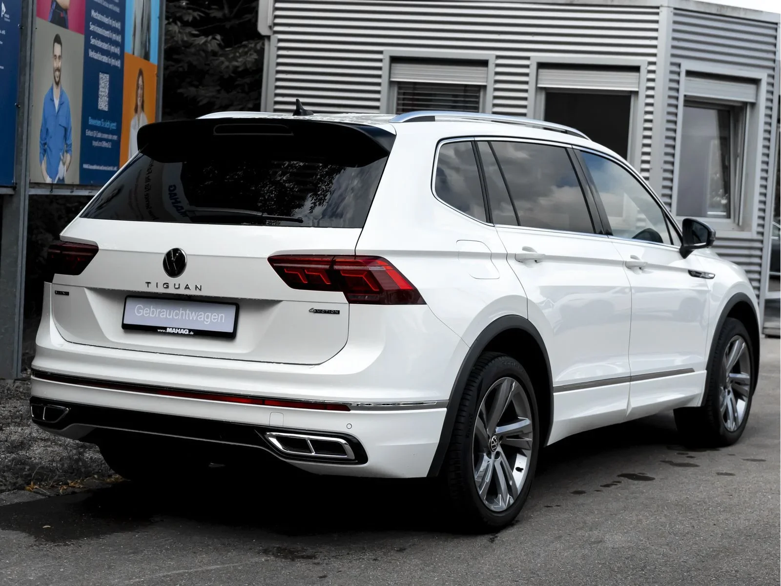 Volkswagen Tiguan Allspace R-Line 2.0 TSI IQ.Light Navi AHK HuD ParkPilot RearView APP DSG