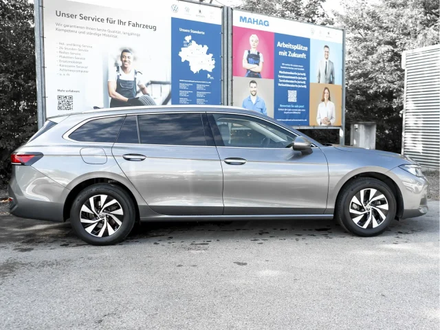 Volkswagen Passat Business 1.5 ETSI AHK LED Navi HuDParkAssist+ RearView App DSG