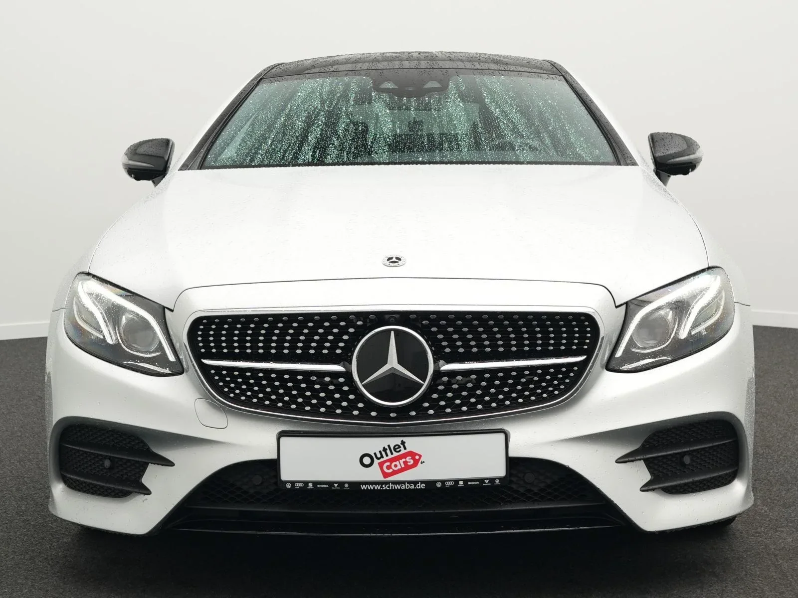 Mercedes-Benz E 350 D AMG Line *StdHz*PANO*AHK*LED*NAVI*LEDER*