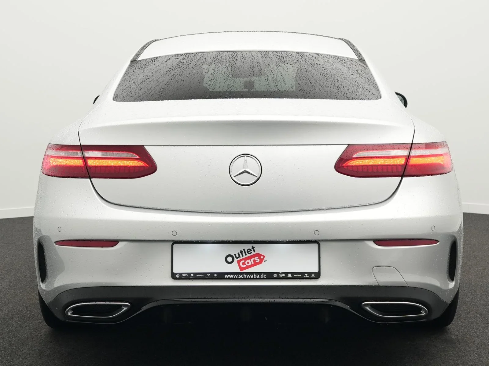 Mercedes-Benz E 350 D AMG Line *StdHz*PANO*AHK*LED*NAVI*LEDER*