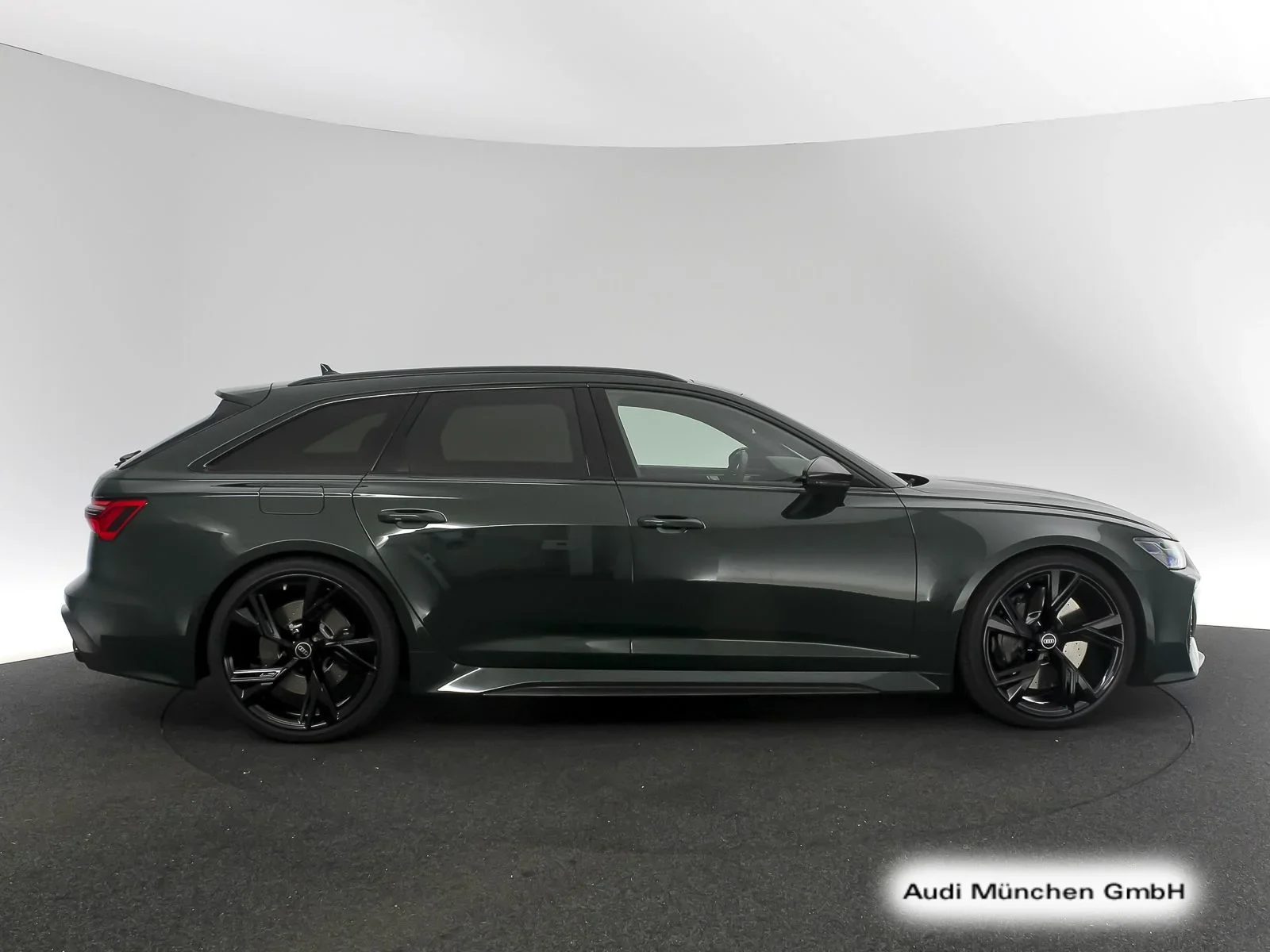 Audi RS6 Avant Dynamik/StdHzg/Pano/280KmH/B&O/HuD/Luftfed./Sport-AGA/Matrix/Virtual+