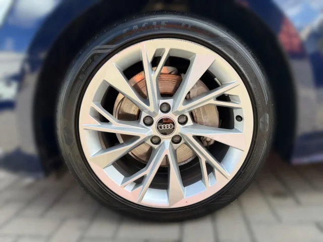 Audi A5 Sportback Adv. 40 TFSI Qu. S-tronic Navi VC DAB Sitzheizung PDC Standheizung Und -lüftung