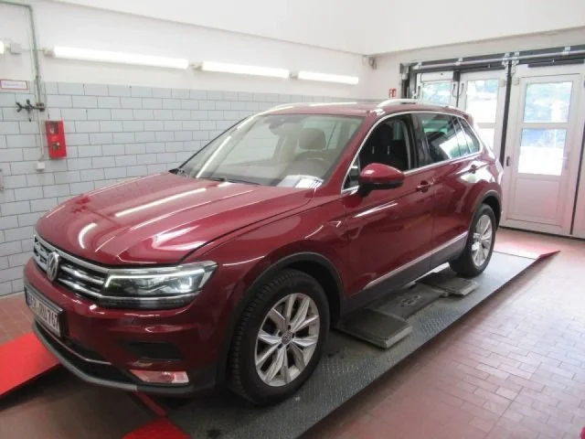 Volkswagen Tiguan 2.0 TSI DSG Highline 4Motion Navi LED SHZ