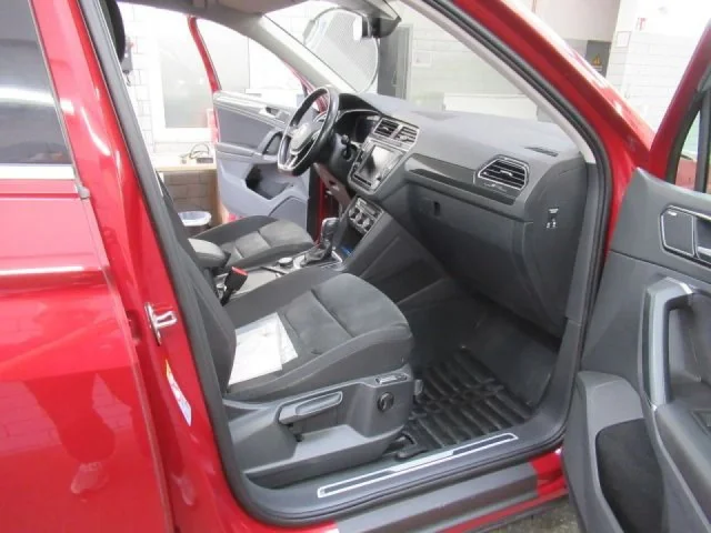 Volkswagen Tiguan 2.0 TSI DSG Highline 4Motion Navi LED SHZ