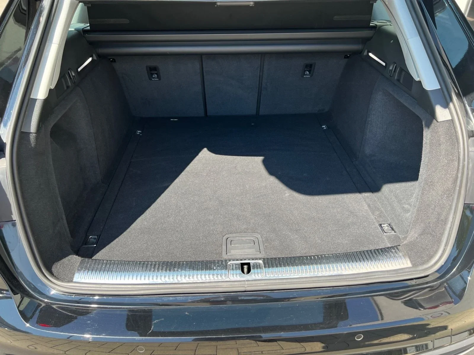 Audi A4 Avant 35 TFSI S Tronic Navi PDC LED Sitzheizung