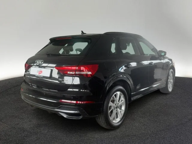 Audi Q3 35 TDI Quattro S-Line BLACK KAM NAVI+ SHZ