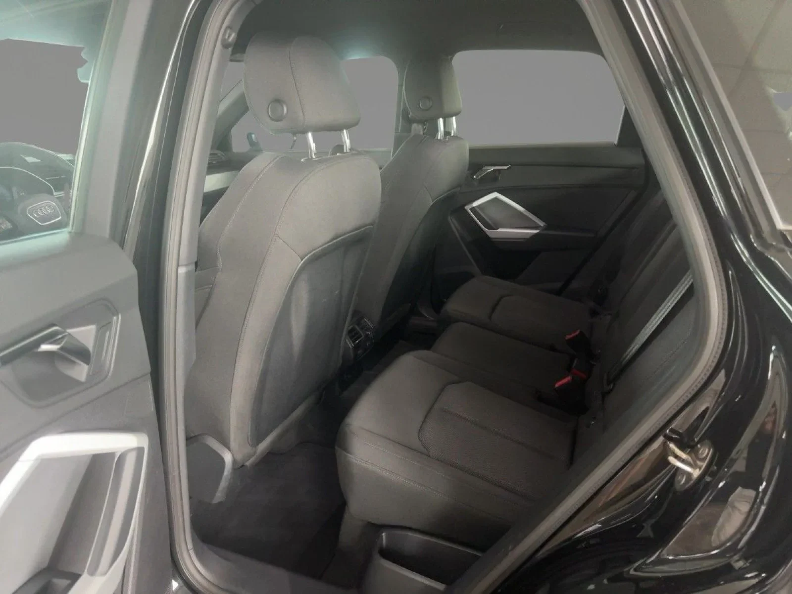 Audi Q3 35 TDI Quattro S-Line BLACK KAM NAVI+ SHZ
