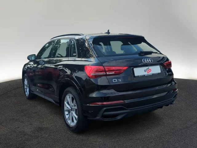 Audi Q3 S-LINE 35 TFSI S Tronic NAV+ KAM DAB AHK 18"