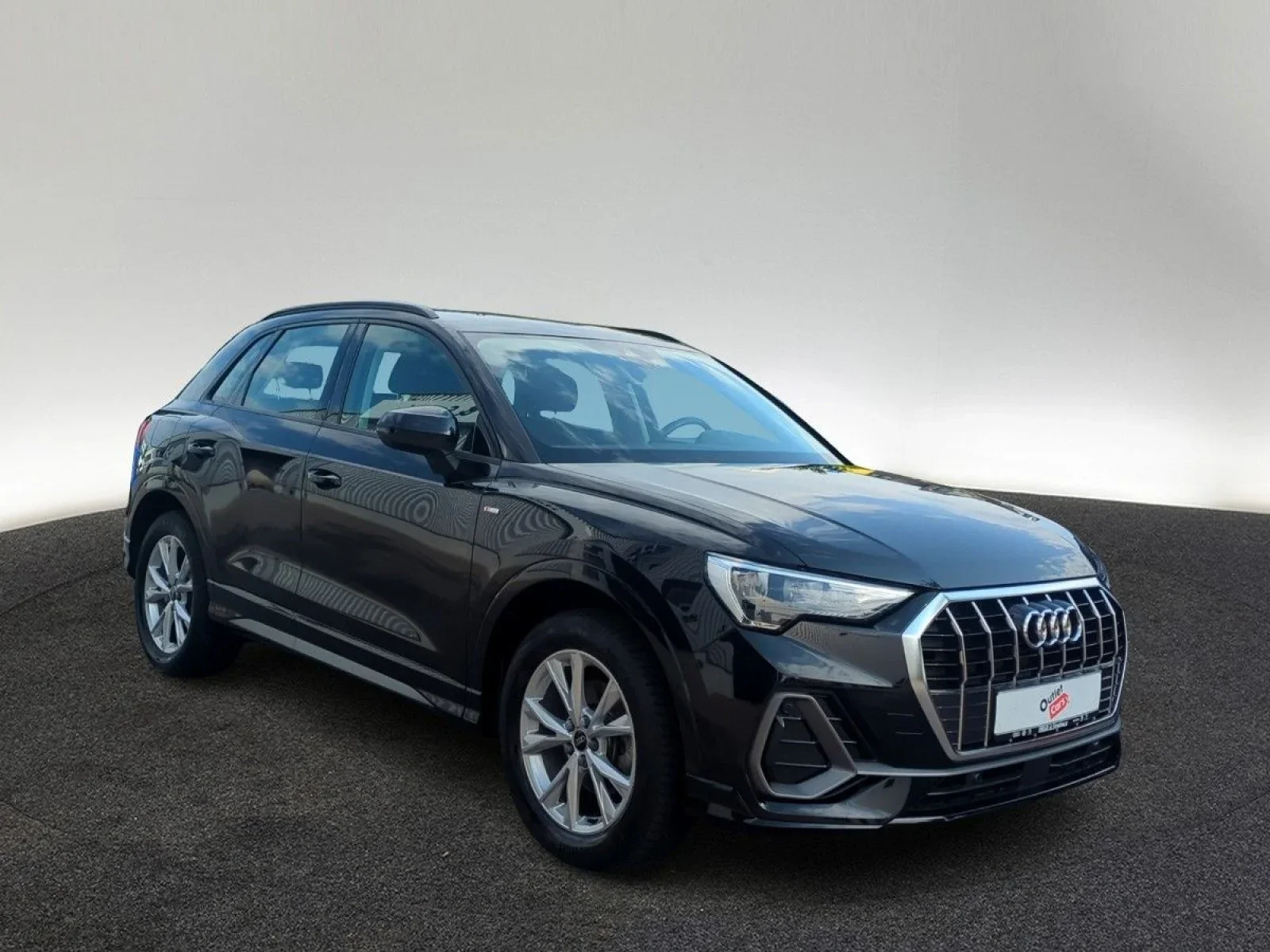 Audi Q3 S-LINE 35 TFSI S Tronic NAV+ KAM DAB AHK 18"