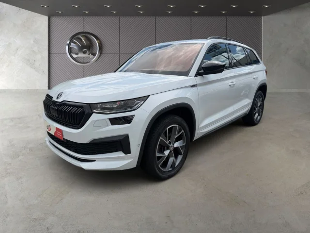 Škoda Kodiaq 2.0 TDI DSG 4x4 Sportline FrontAssist LaneAssist LED