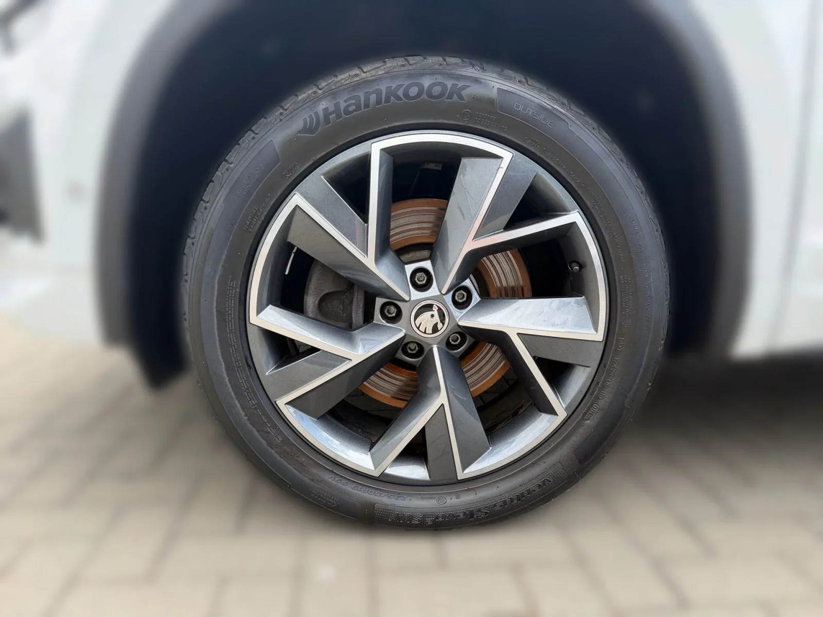 Škoda Kodiaq 2.0 TDI DSG 4x4 Sportline FrontAssist LaneAssist LED