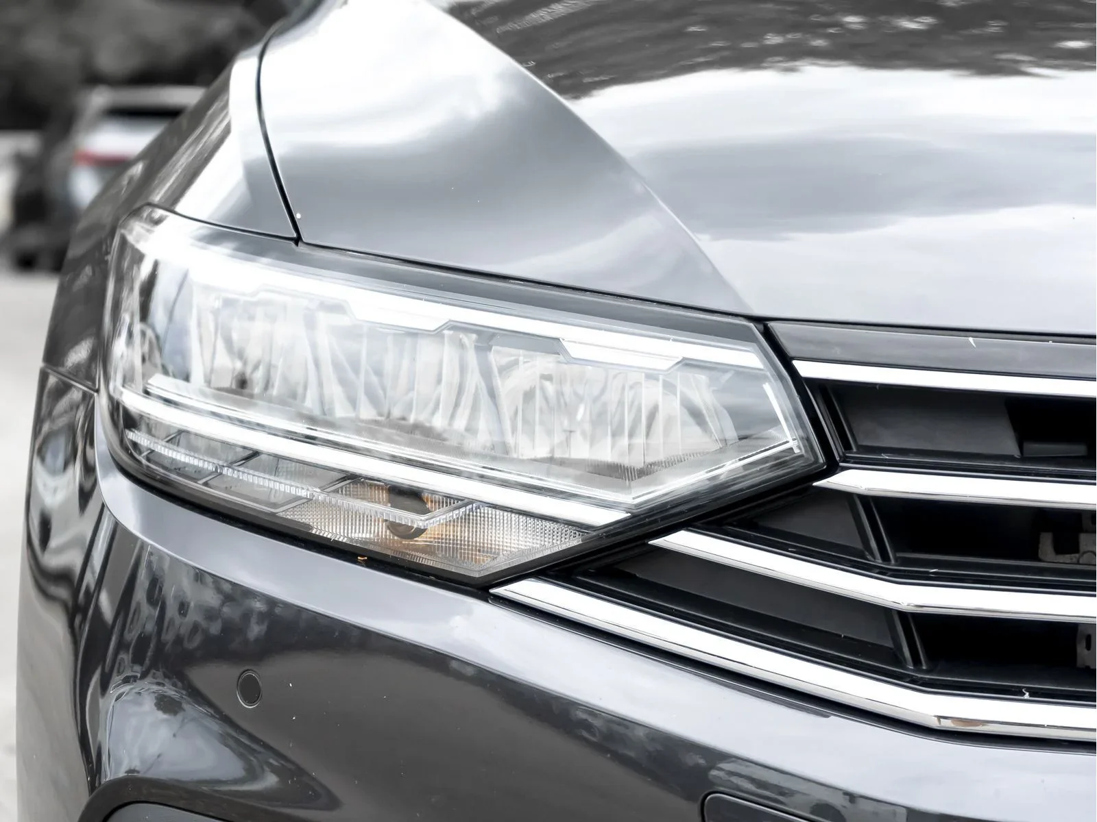 Volkswagen Passat Variant Business 1.5 TSI AHK LED Navi ParkPilot App DSG