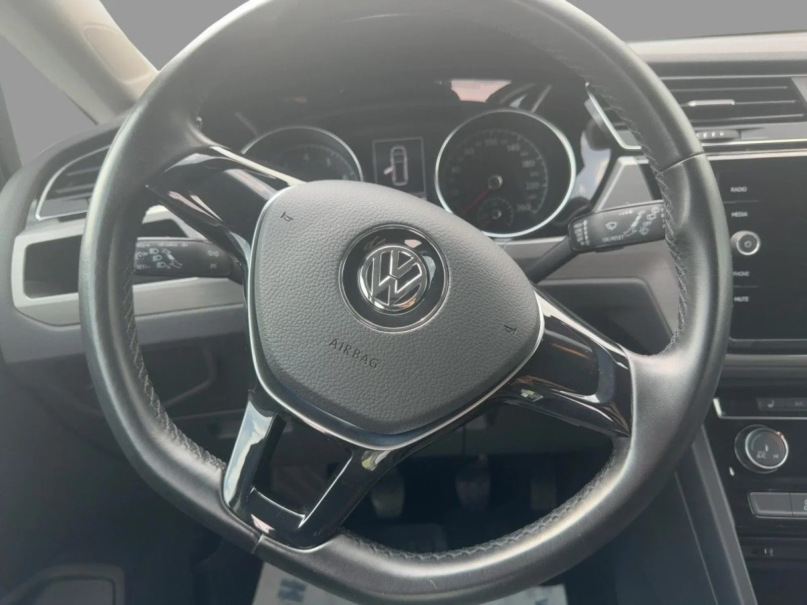 Volkswagen Touran 1.4 TSI Comfortline Klima PDC SHZ