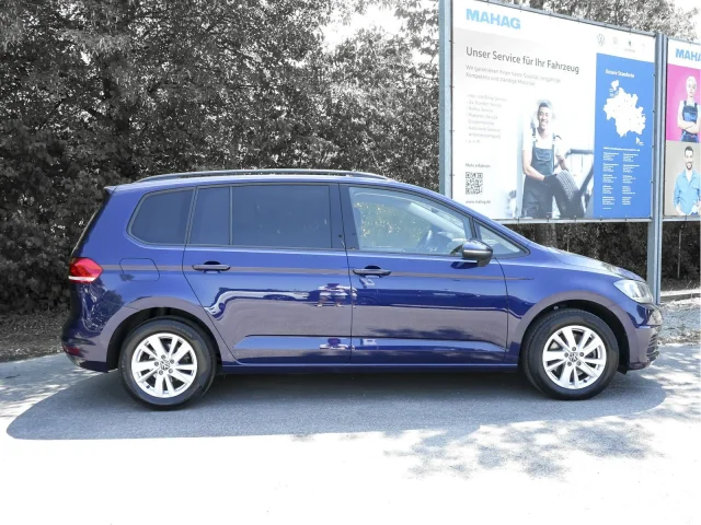 Volkswagen Touran Comfortline 2.0 TDI Navi ParkPilot RearView DSG