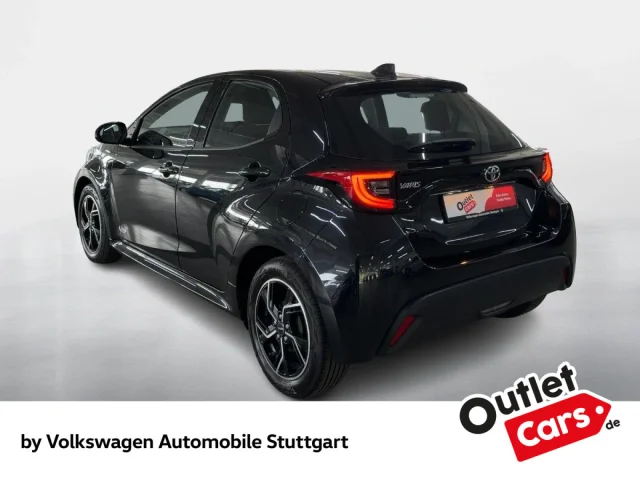 Toyota Yaris 1.5 Dual-VVT-iE Club Navi Kamera LED ACC