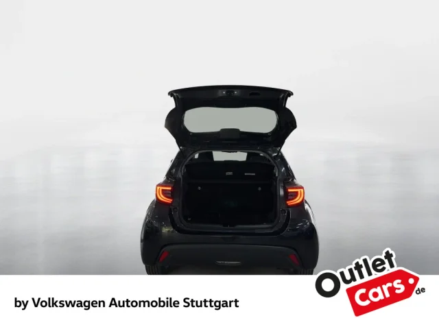 Toyota Yaris 1.5 Dual-VVT-iE Club Navi Kamera LED ACC
