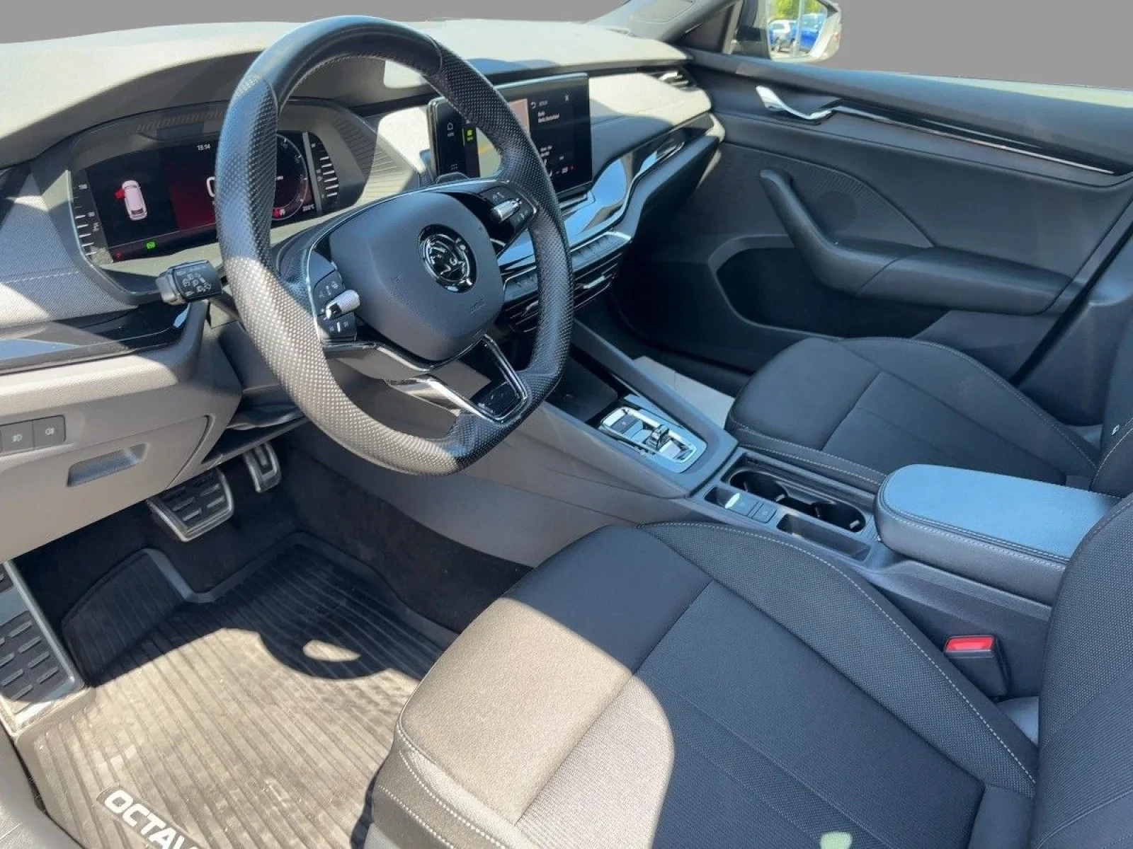 Škoda Octavia Combi 1.5TSI DSG Sportline NAVI*OUTLET*LED