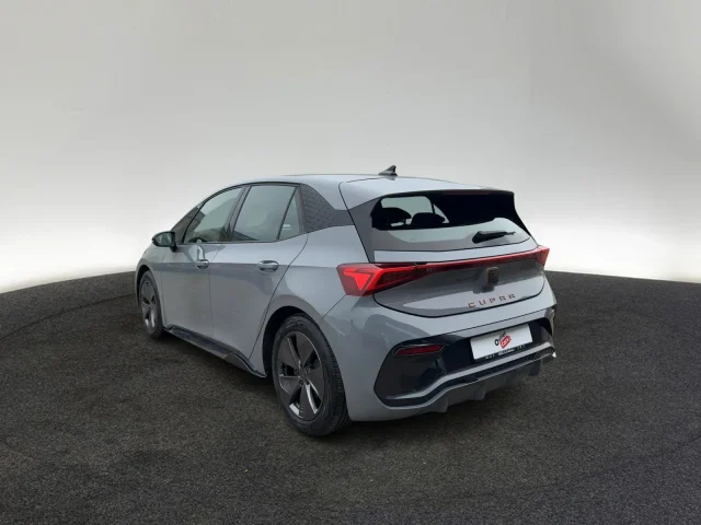 Cupra Born 150 KW LED PDC SHZ 18" KEYLESS APP DAB