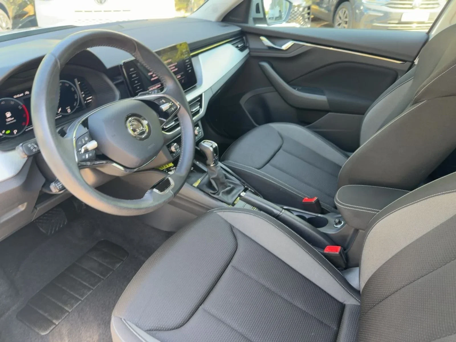 Škoda Kamiq 1.0TSI DSG TOUR NAVI LED*OUTLET*PDC
