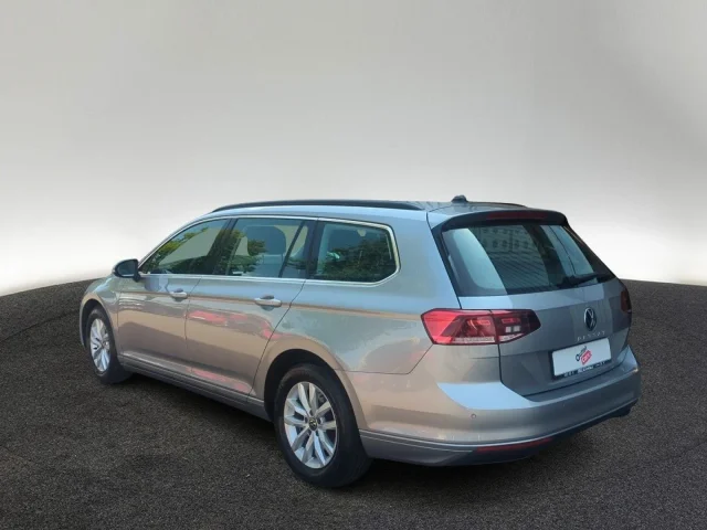 Volkswagen Passat Variant Business 2.0 TDI DSG LED NAV AHK