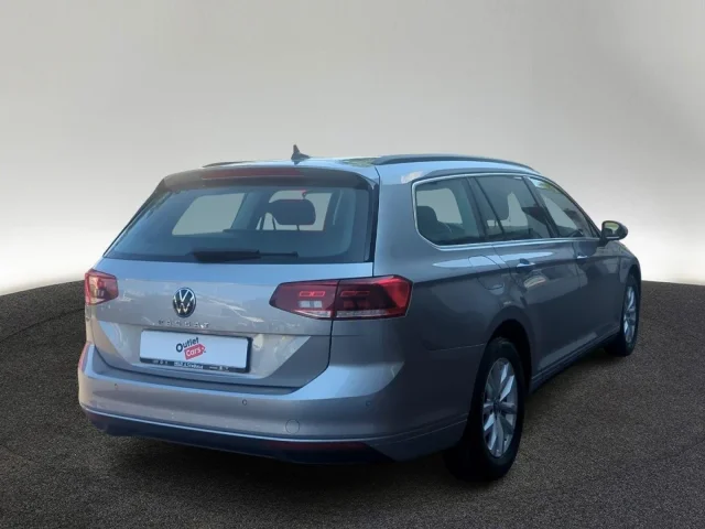 Volkswagen Passat Variant Business 2.0 TDI DSG LED NAV AHK