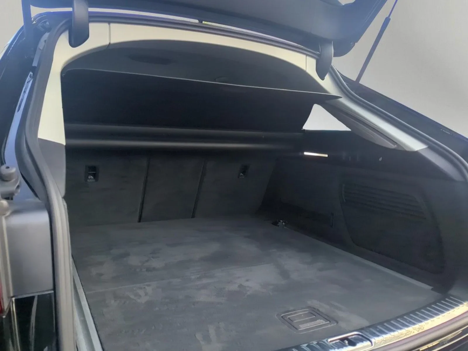 Audi A6 Avant Adv. 40 TDI Quattro AHK MATRIX NAVI+