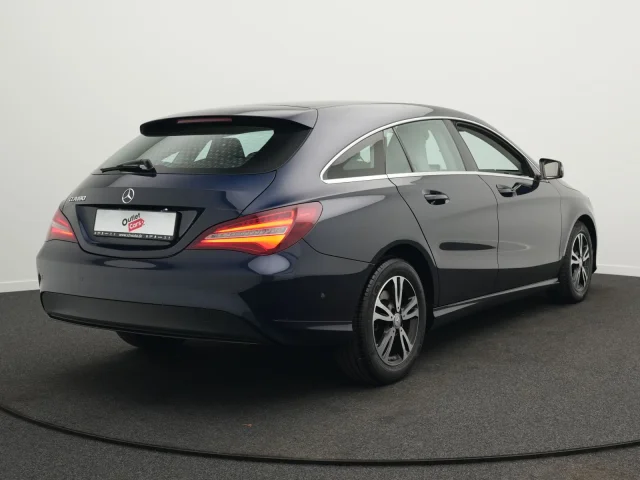 Mercedes-Benz CLA 180 Shooting Brake LED*SHZ