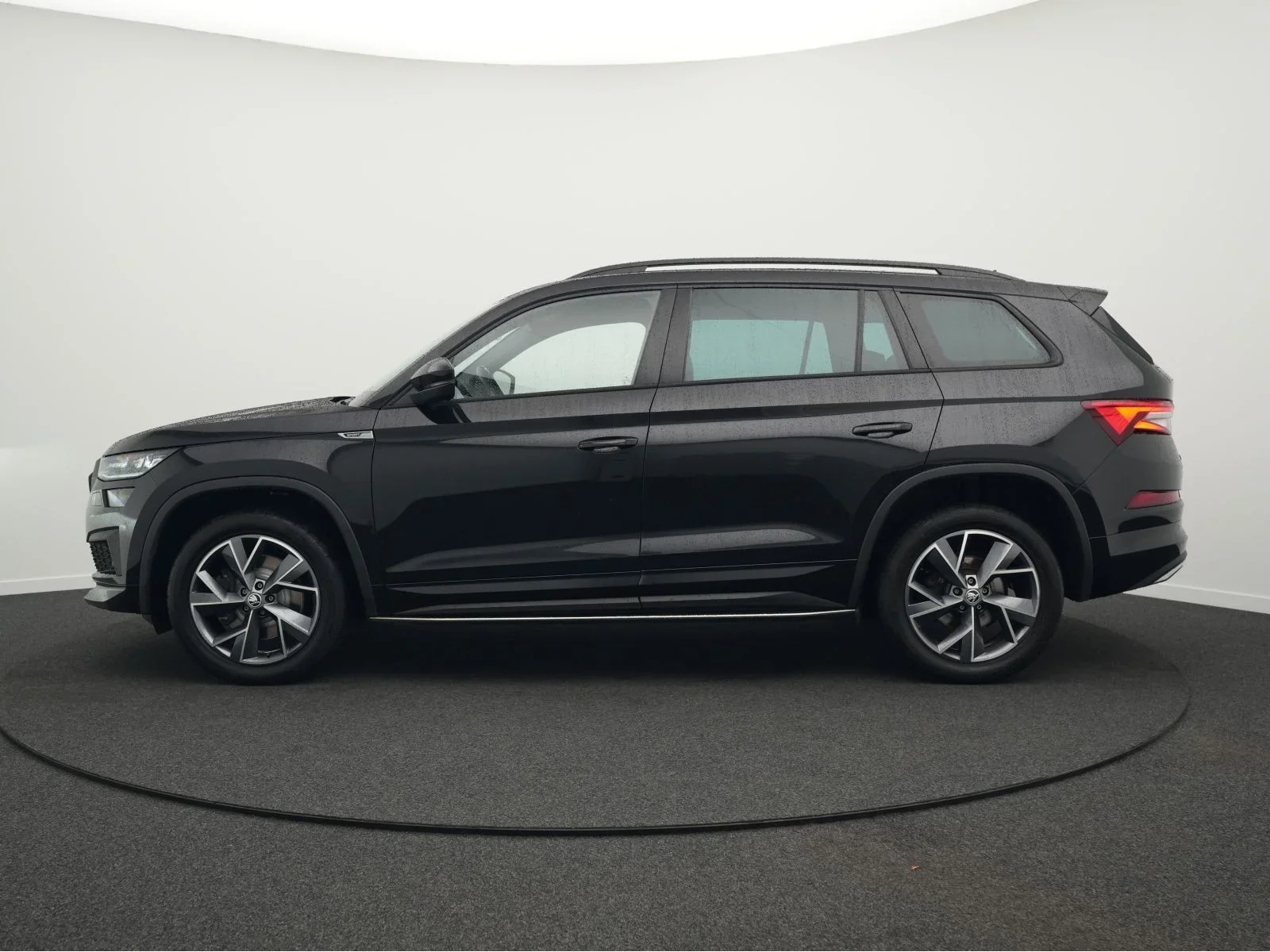 Škoda Kodiaq Sportline 2.0 TDI 4x4 AHK*KAM*ACC*NAV*19"